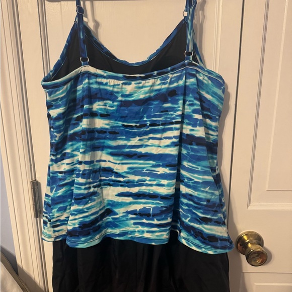 Croft & Barrow Blue and Black Patterned Swimwear - Picture 6 of 9